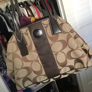 Coach hobo purse with authentication